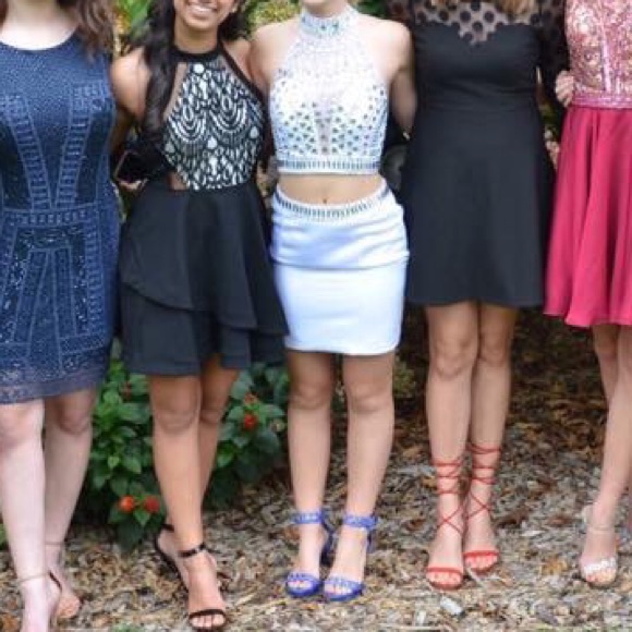 Two piece homecoming dress - Picture 2 of 7